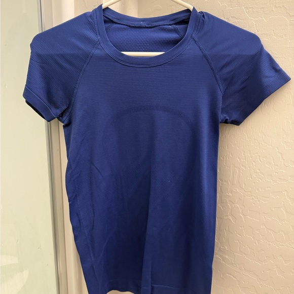 lululemon athletica Tops - LULULEMON swiftly Tee 2.0